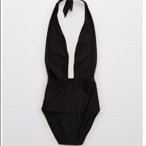 NWOT AERIE CROSS-FRONT ONE PIECE SWIMSUIT